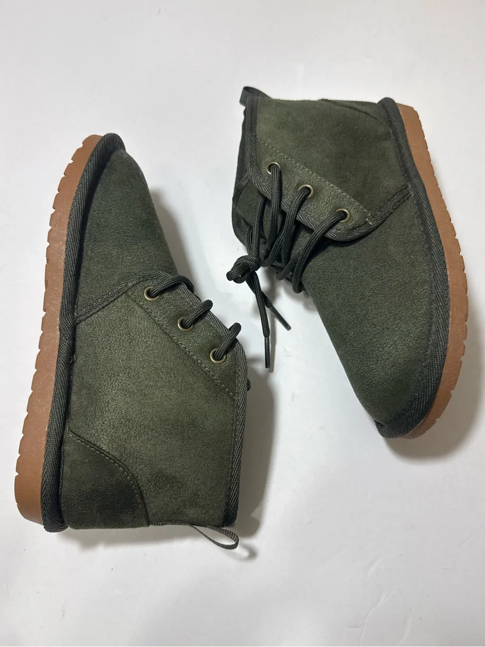 The Children’s Place Olive Green Chukka Boots - Boys Size 1